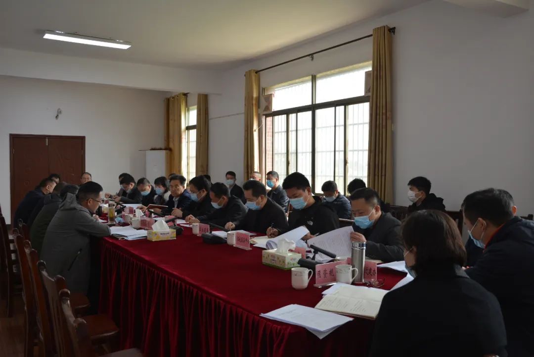 王清政现场调度红星全球农批中心项目建设工作2.jpg